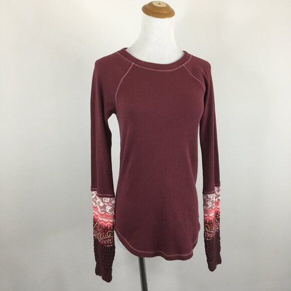 FREE PEOPLE Maroon Multi Color Knit Sleeve Insert Rounded Hem Textured Shirt - Picture 4 of 9
